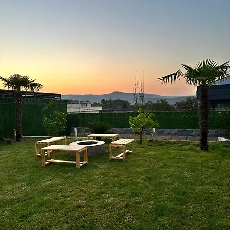 400m2 Muestakil Bahce Ve Tinyhouse Casa de Férias *
